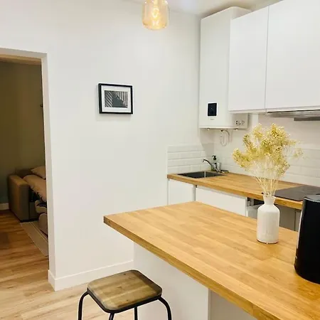 Апартаменты Superbe Studio Proche Grands Boulevard *